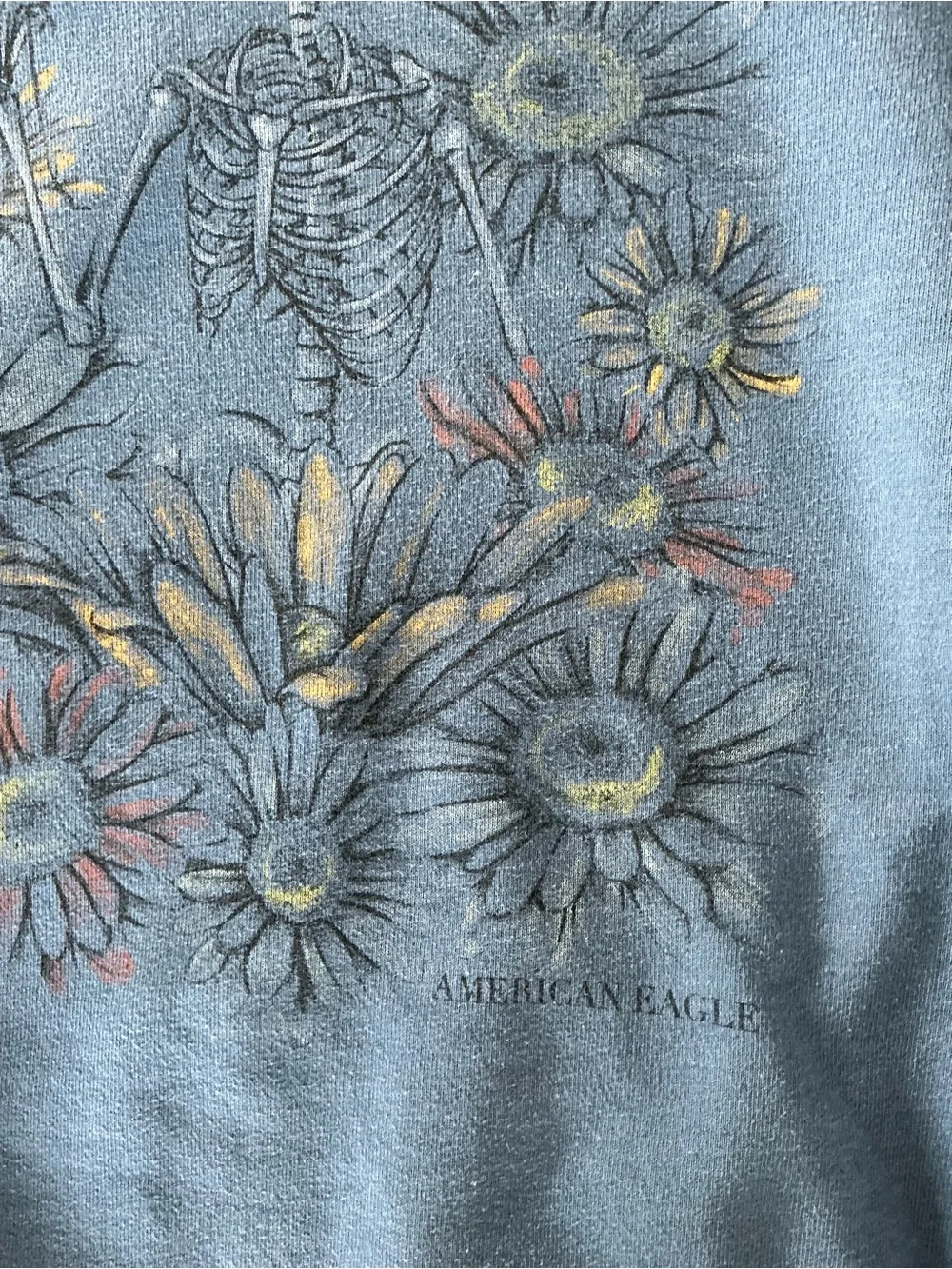 American Eagle Outfitters Dusty Blue Skeleton & Floral Crewneck Sweatshirt M - Picture 10 of 11